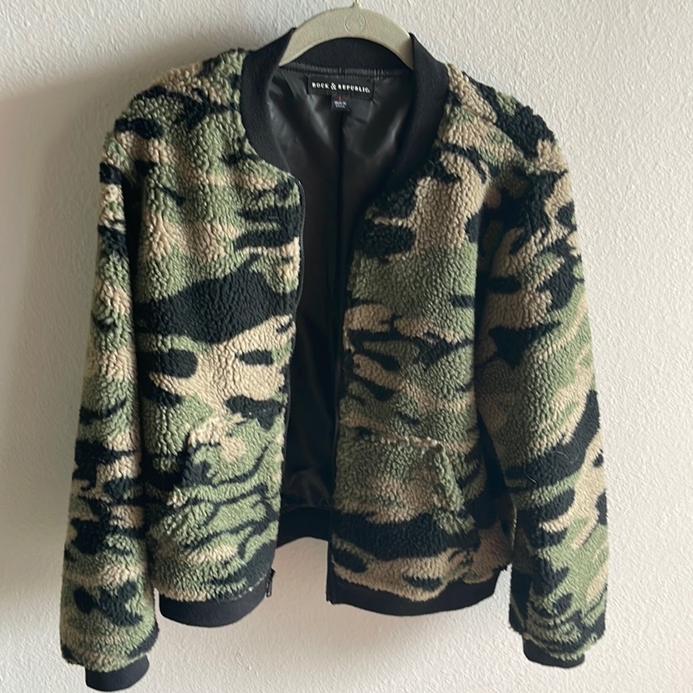 Camo print Sherpa jacket